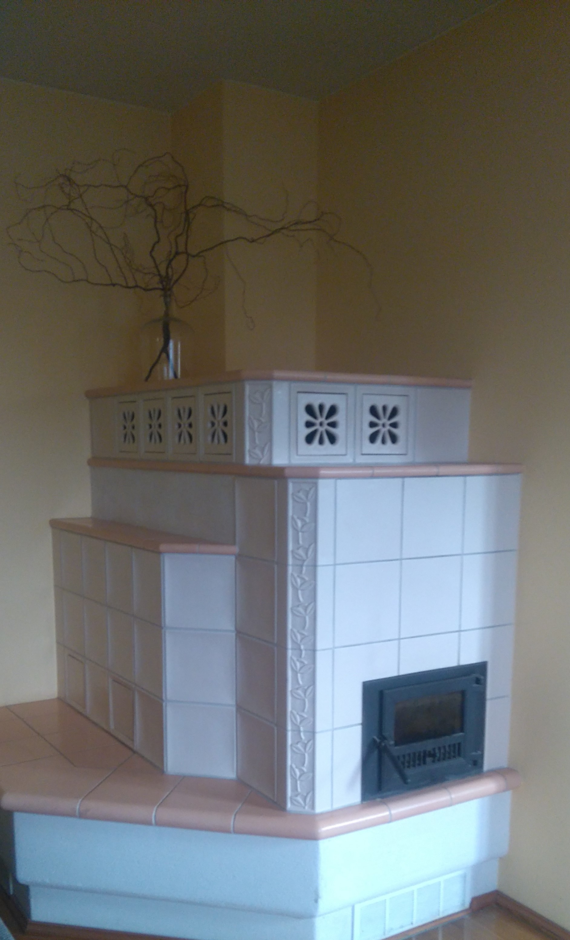 Heizeinsatz HBO 4e (Brunner) mit Ofenkeramik M&uuml;geln (Glasuren taigabeige und zimt)