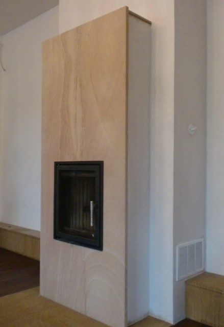 Kamineinsatz mit Wasserw&auml;rmetauscher Lava W (LEDA), Verkleidung Sandstein Asia Dorato